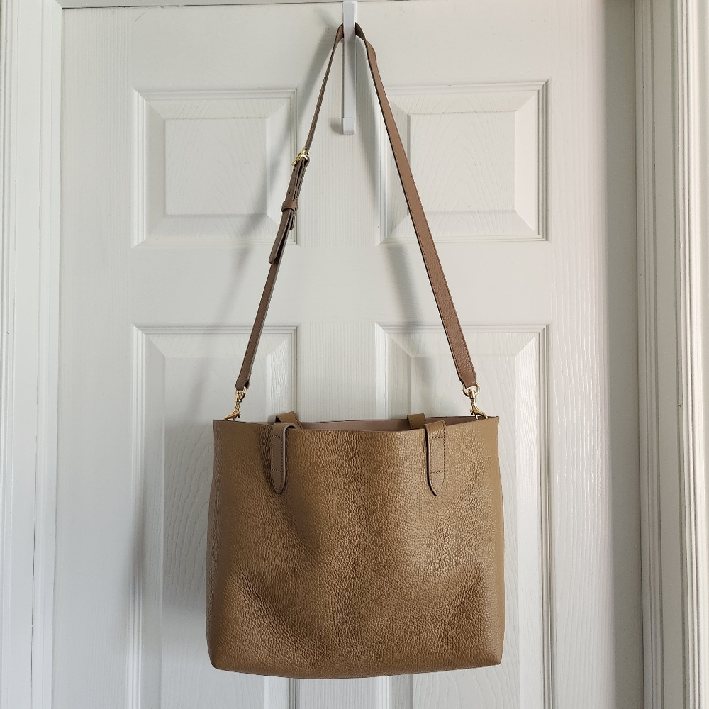 Cuyana Small Structured Leather Tote in cappucino